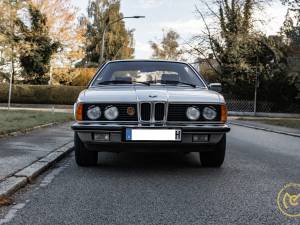 Immagine 2/20 di BMW 628 CSi (1983)