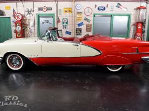 Bild 31/50 von Oldsmobile 98 Starfire (1956)