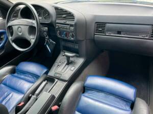 Imagen 17/20 de BMW 325i (1992)