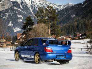 Image 4/4 de Subaru Impreza WRX STi (2003)