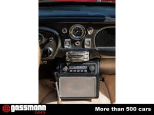 Image 13/15 of Aston Martin DB 5 (1965)