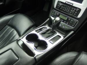 Image 66/98 de Maserati GranTurismo 4.2 (2009)