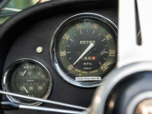 Image 8/27 of Alfa Romeo 2600 Spider (1964)