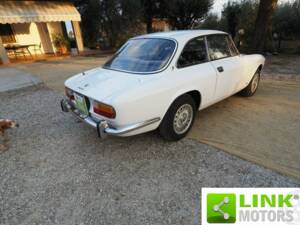 Image 5/10 of Alfa Romeo 2000 GTV (1972)