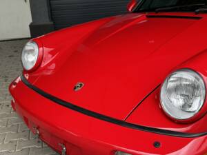 Bild 30/37 von Porsche 911 Carrera 2 (1992)