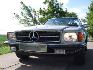 Image 21/96 de Mercedes-Benz 280 SL (1982)