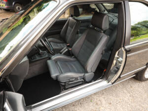 Image 7/99 of BMW M 635 CSi (1988)
