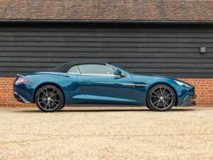 Image 4/50 of Aston Martin Vanquish Volante (2014)