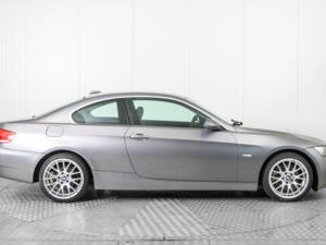 Imagen 10/50 de BMW 325i (2007)