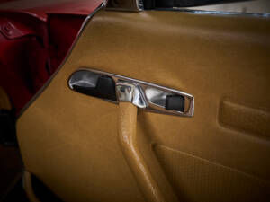 Image 55/89 of Mercedes-Benz 560 SL (1986)