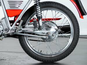 Image 35/50 of MV Agusta DUMMY (1980)