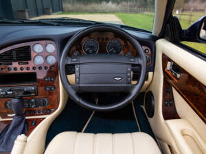 Immagine 68/99 di Aston Martin V8 Volante (1999)