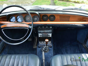 Image 12/50 of BMW 2000 CS (1970)