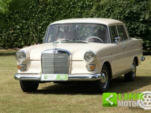 Image 1/10 of Mercedes-Benz 200 D (1967)