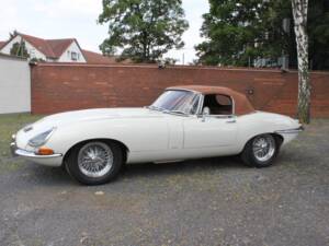 Imagen 3/23 de Jaguar E-Type 3.8 (1964)