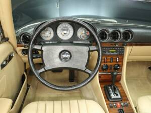 Imagen 14/30 de Mercedes-Benz 380 SL (1983)