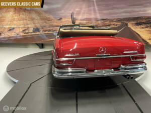 Image 36/40 of Mercedes-Benz 280 SE (1969)