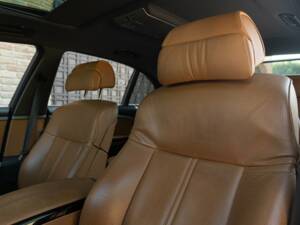 Image 26/50 of BMW 750iL (2001)