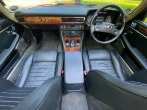 Image 2/50 of Jaguar XJ-S Convertible (1988)