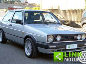 Immagine 1/10 di Volkswagen Golf Mk II GTi 16V 1.8 (1990)