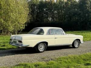 Image 35/50 of Mercedes-Benz 220 SE b (1963)