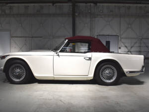 Bild 35/41 von Triumph TR 4A IRS (1965)