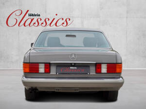 Imagen 6/23 de Mercedes-Benz 300 SE (1990)