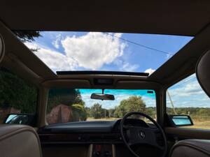 Imagen 20/30 de Mercedes-Benz 500 SE (1988)