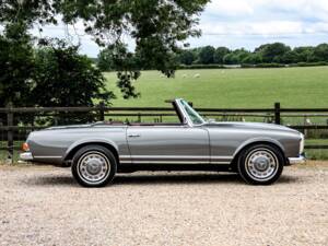 Afbeelding 3/27 van Mercedes-Benz 230 SL (1964)