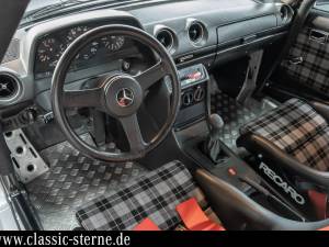Image 15/15 of Mercedes-Benz 280 E (1982)