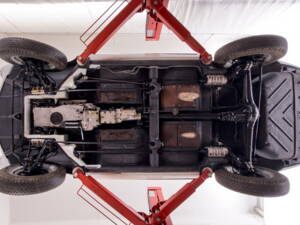 Image 38/50 of BMW 507 (1957)