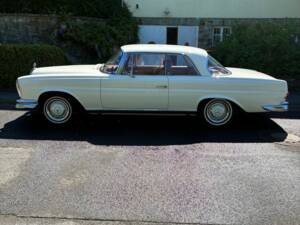 Image 4/19 of Mercedes-Benz 250 SE (1965)