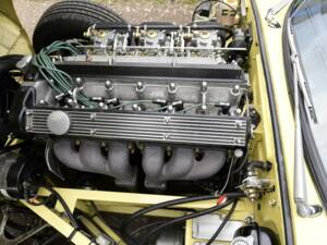 Bild 35/50 von Jaguar Type E (2+2) (1969)