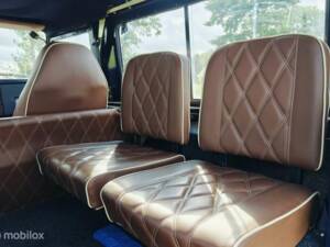 Image 23/39 de Land Rover Defender 90 (1997)