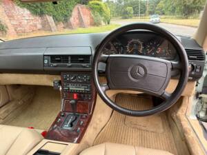 Afbeelding 10/15 van Mercedes-Benz 500 SL (1990)