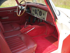 Image 36/58 of Jaguar XK 150 3.4 S OTS (1958)