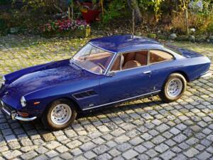 Imagen 14/20 de Ferrari 330 GT 2+2 (1967)