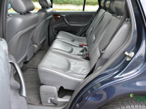 Imagen 11/50 de Mercedes-Benz ML 230 (1998)