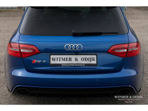 Image 17/32 of Audi RS4 Avant (2014)