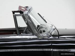 Image 14/15 of Mercedes-Benz 220 SE Cabriolet (1959)