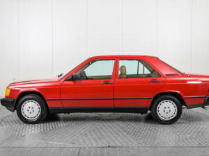 Bild 9/50 von Mercedes-Benz 190 D 2.2 (1984)