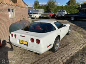 Image 4/24 of Chevrolet Corvette (1994)