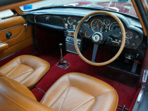 Imagen 8/50 de Aston Martin DB 6 Vantage (1966)