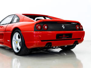 Image 13/52 of Ferrari F 355 Berlinetta (1994)