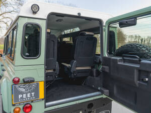 Bild 16/37 von Land Rover Defender (2016)