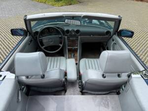 Image 6/30 of Mercedes-Benz 560 SL (1987)