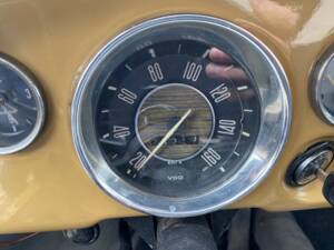 Image 31/42 de Volkswagen Karmann Ghia 1600 (1970)