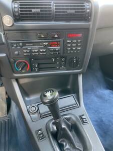 Image 4/6 of BMW 325ix (1986)