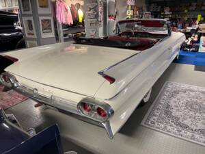 Image 3/24 of Cadillac Eldorado Biarritz (1961)