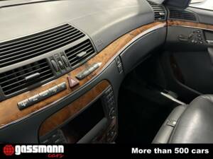 Image 11/15 of Mercedes-Benz S 500 (2002)